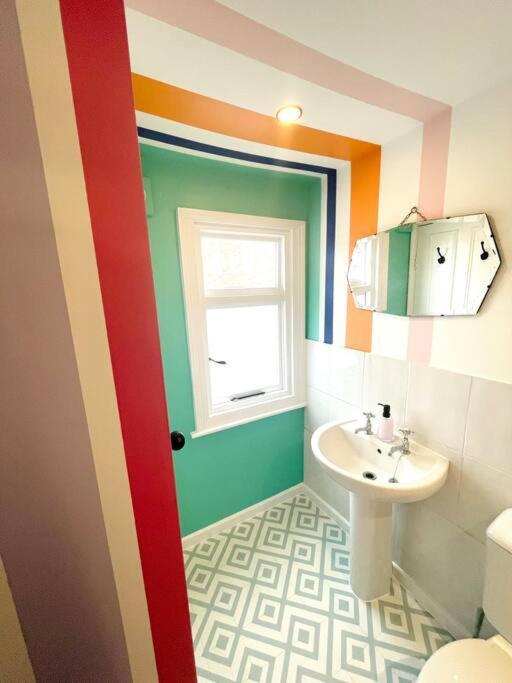 Colourful Apartment In Margate KENT Екстер'єр фото